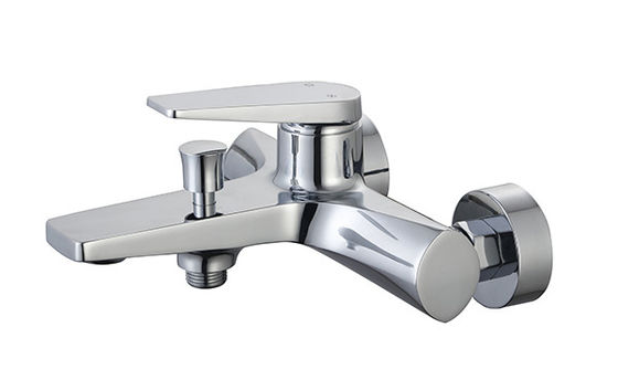 Einhebelbad oder Dusche Mischer Bad Chrom Messing Wasserhahn kaltes und heißes Wasser modernes OEM entworfen