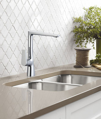 Kalt und heiß OEM Küchenwaschbecken Wasserhähne Chrom Messing Single Hebel