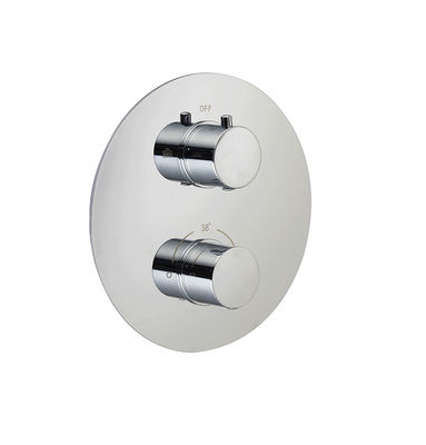 Messingbadduschmischer mit in der Wand verstecktem Thermostat