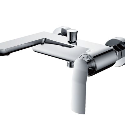 Badewannenfüllungskanal Wasserhahn Badmischer Chrom-Handhändler Duschkanal